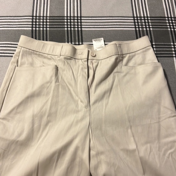 Stone Pants/Jeans - Picture 2 of 3